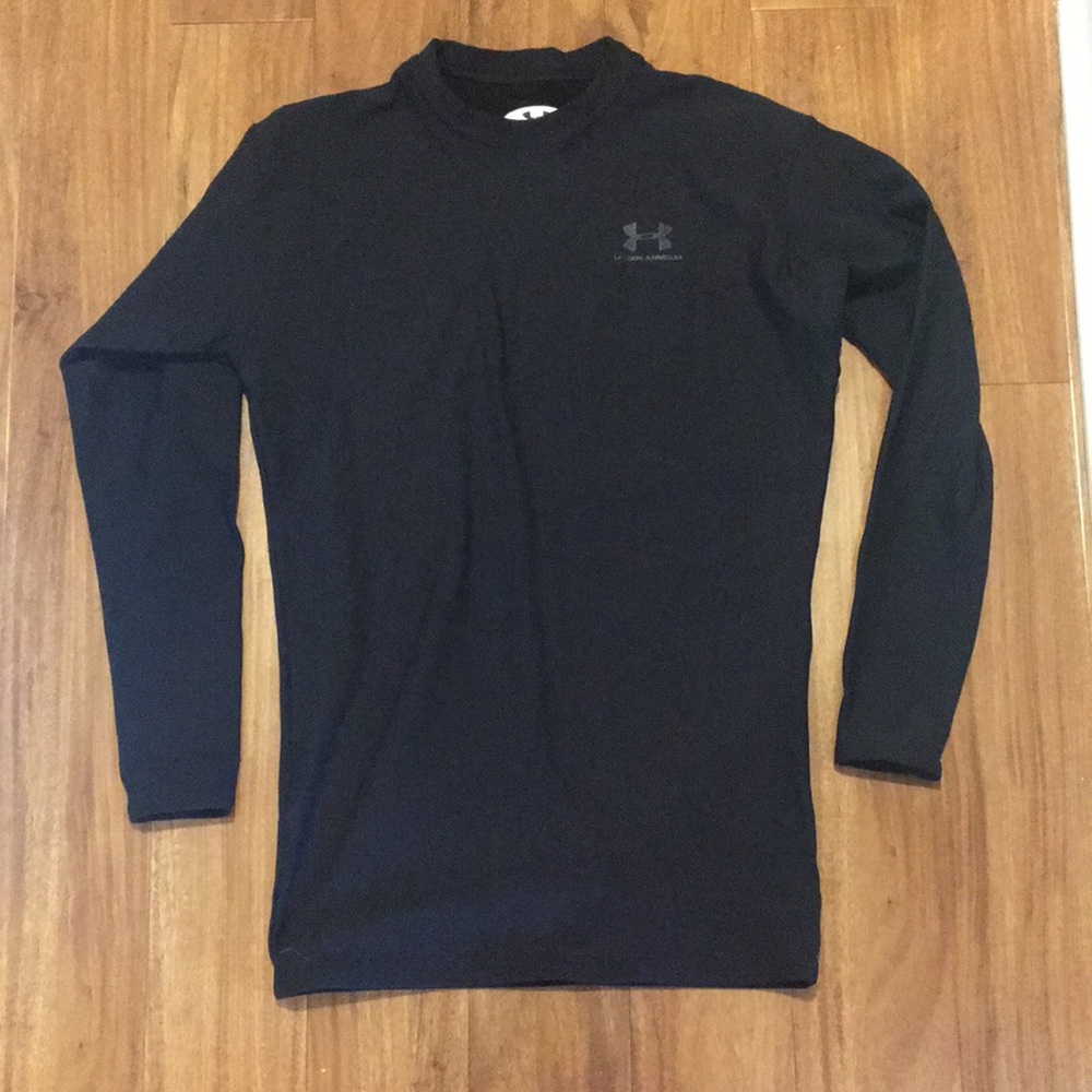 Under armor long sleeve top. Mens XL